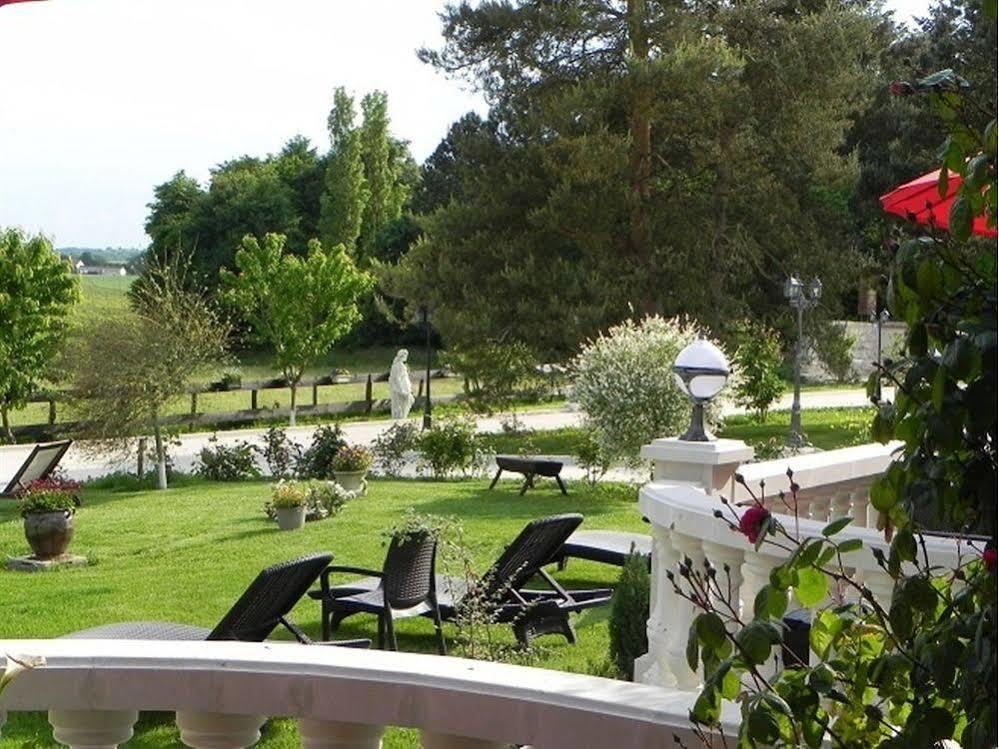 Le Petit Domaine De Bois Avril Hotel Etais-la-Sauvin Exterior photo